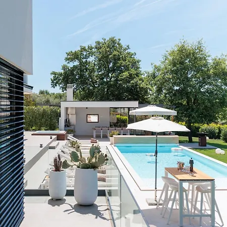 Fuskulina - Stunning Close To Porec Villa