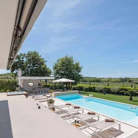 Villa Fuskulina - Stunning Close To Porec