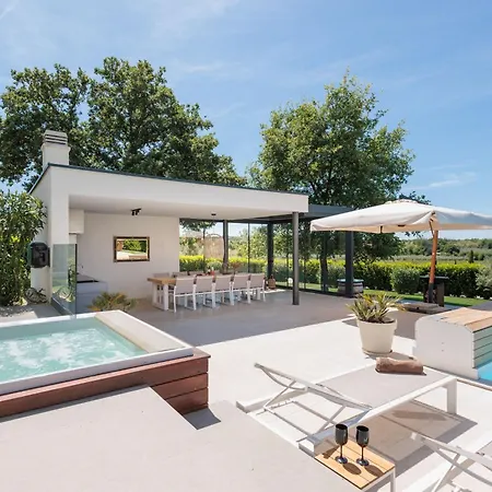 Fuskulina - Stunning Close To Porec Villa